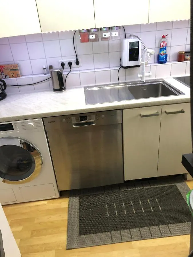 Die Wohnung Ist Zentral Gelegen Und Trotzdem Sehr Ruhig-Wg-Shared-Apartament-Is Not Detached Apartament-General Wc Munich Allemagne