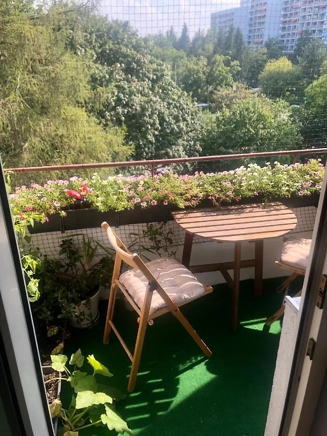 Alloggio in famiglia Die Wohnung Ist Zentral Gelegen Und Trotzdem Sehr Ruhig-Wg-Shared-Apartament-Is Not Detached Apartament-General Wc Monaco di Baviera